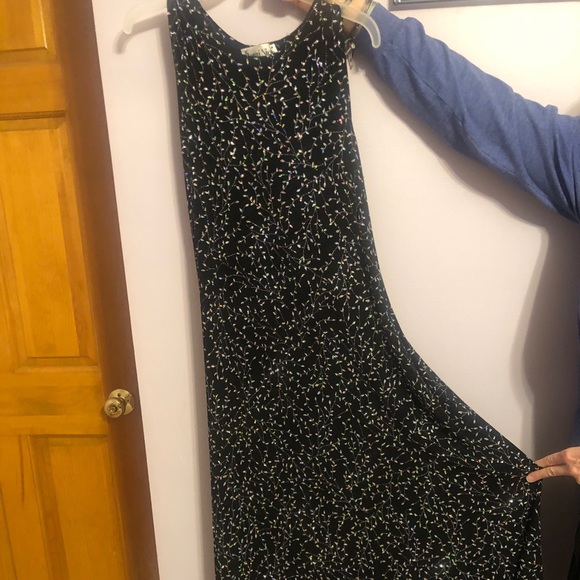 Beautiful sparkle dress - Picture 2 of 4